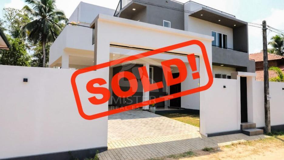 House for Sale in Negombo- image 1