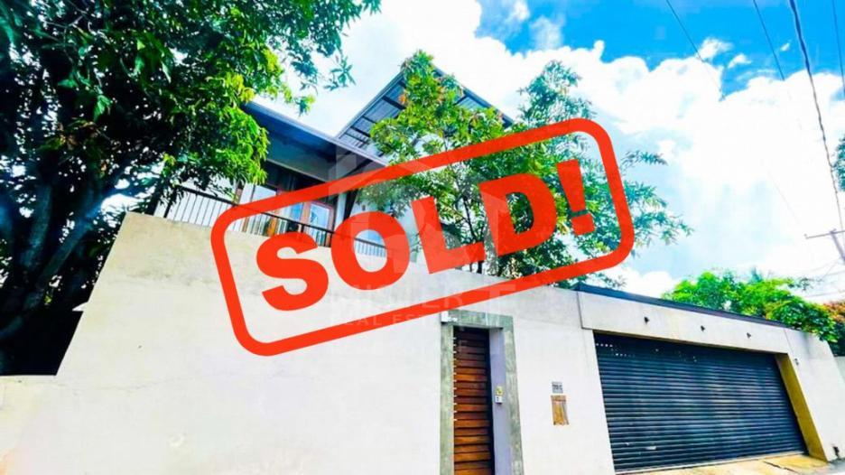 Luxury House for Sale in Nugegoda- image 1