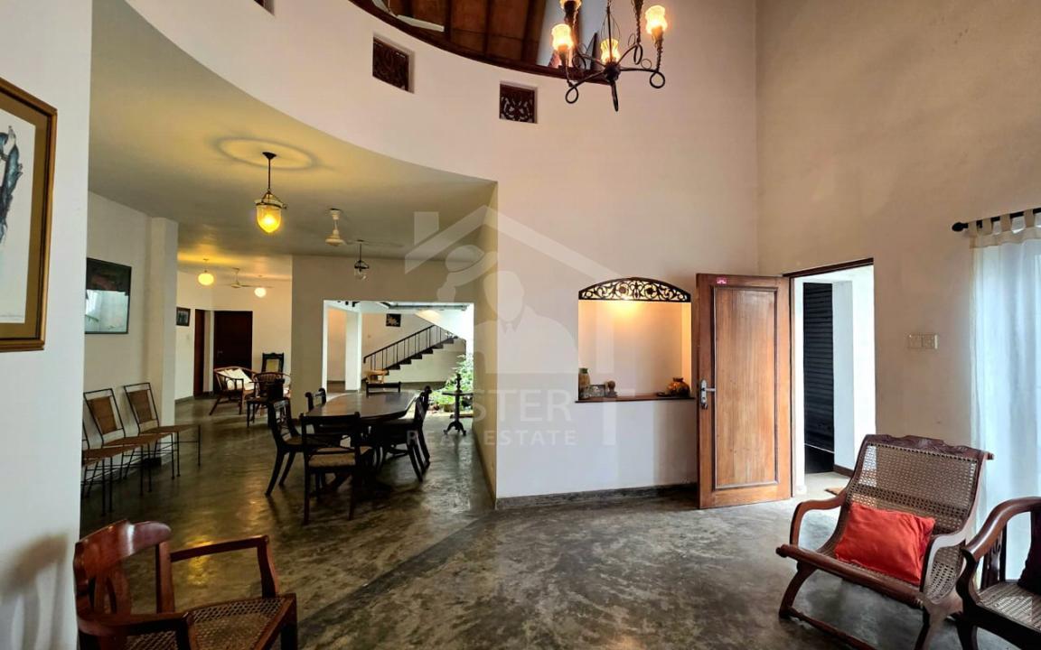 House for Sale in Colombo 06...