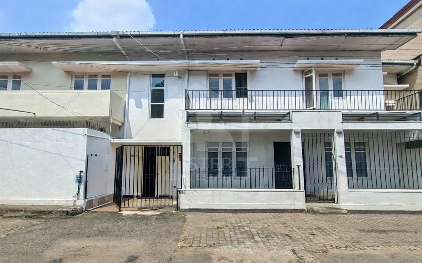 House for Sale in Colombo 05- image 1