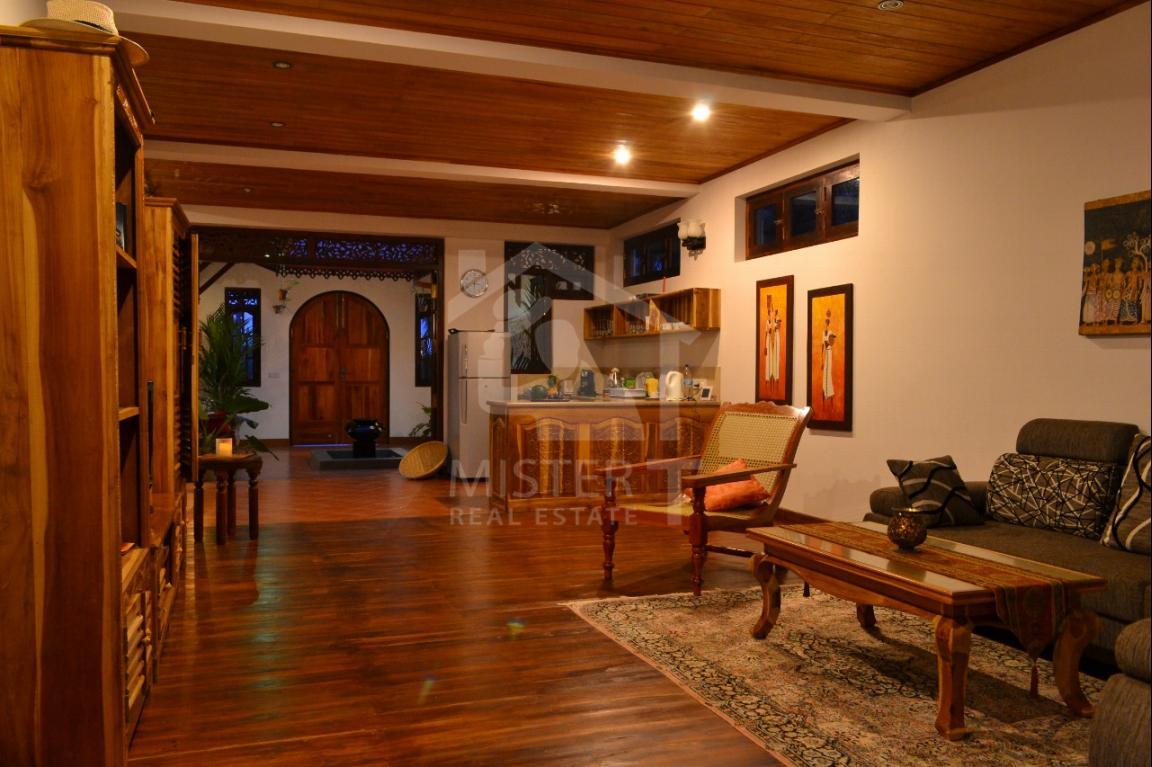 Villa For Sale- image 2