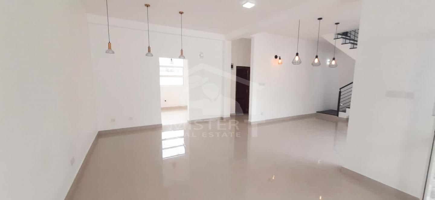 House for Sale in Athurugiriya- image 2