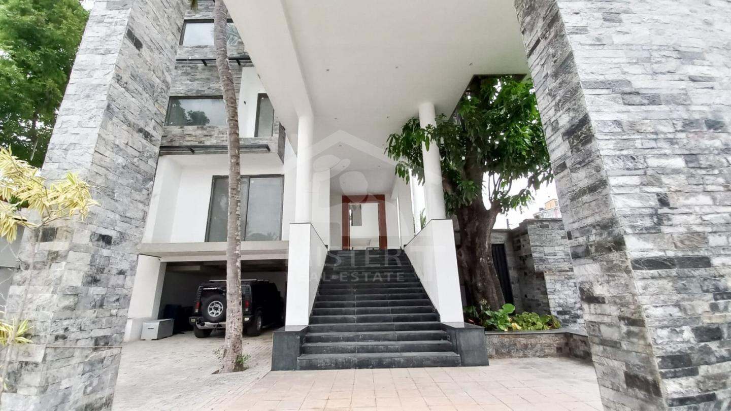 Luxury House for Sale in Nugegoda- image 2