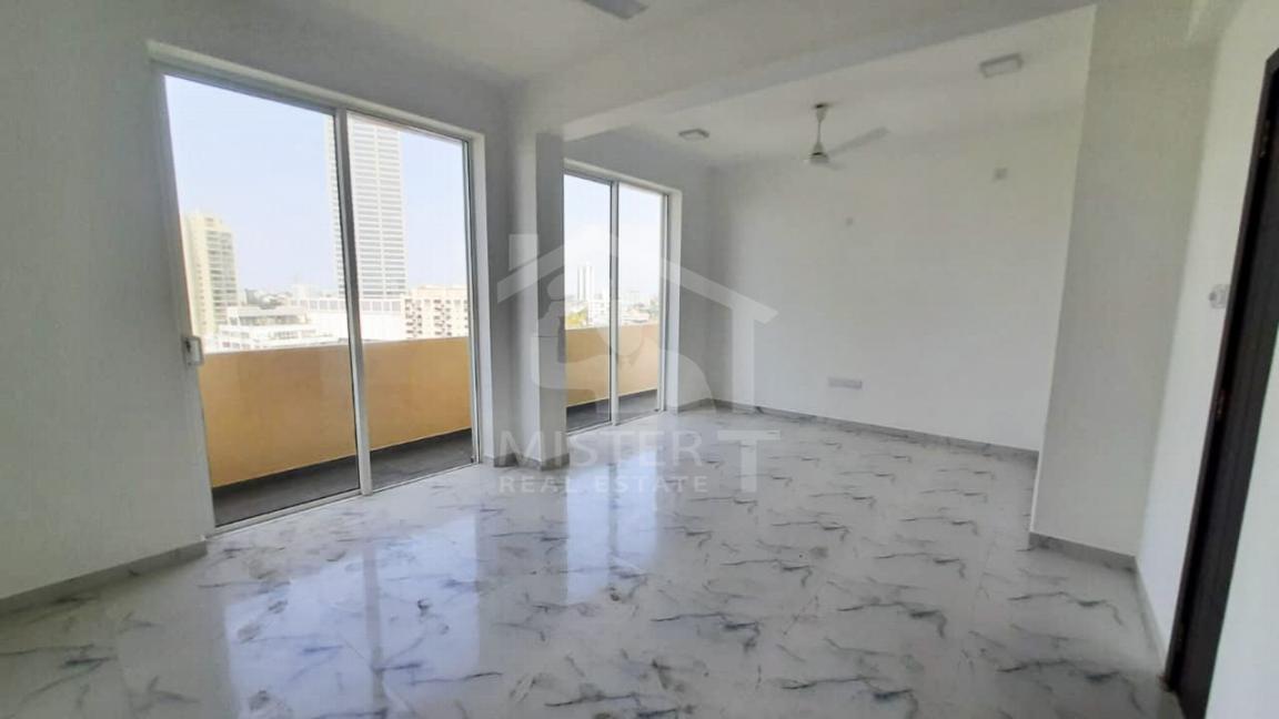 Duplex for Sale at Grand Apartment in Colombo 06- image 2