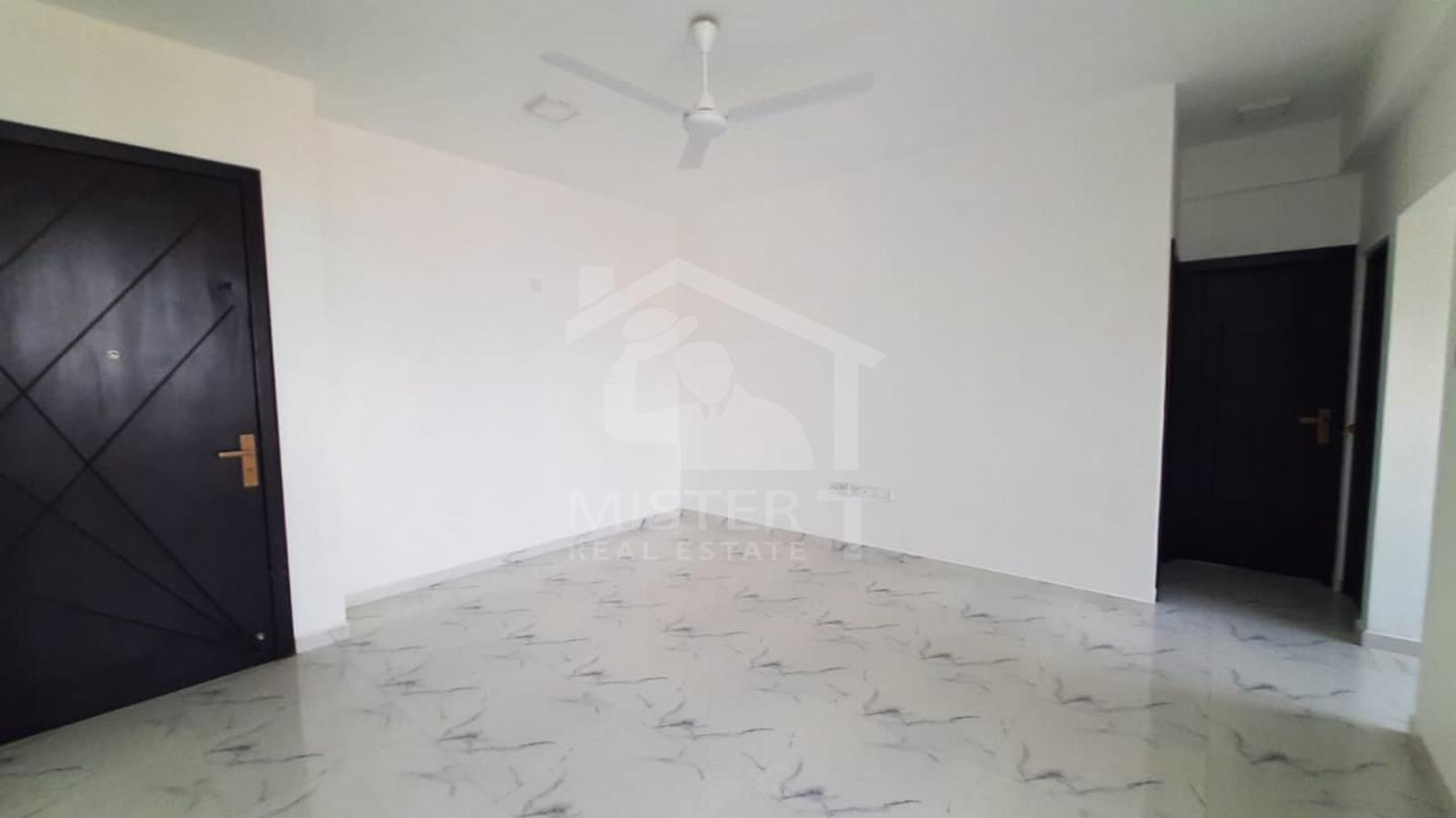 Apartment for Sale at Grand in Colombo 06- image 2