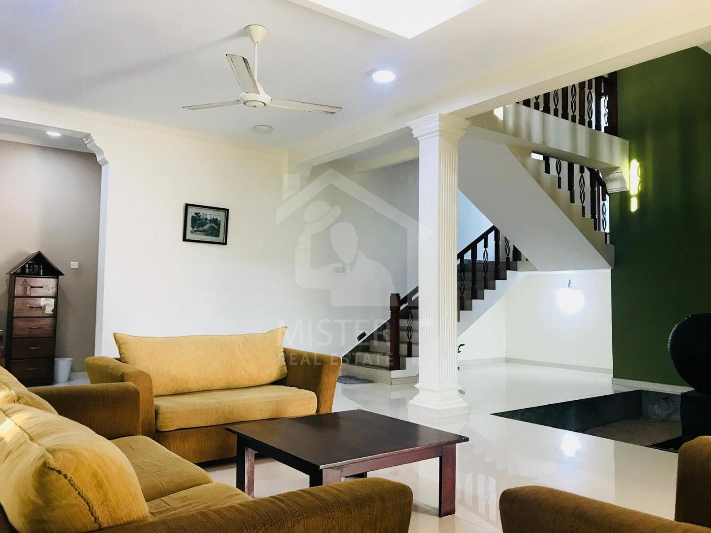 House for Sale in Thalahena- image 2