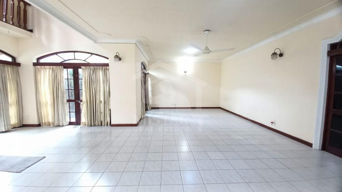 House for Sale in Colombo 05- image 2