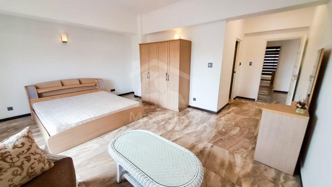 Penthouse for Sale at Flower Court, Colombo 07- image 2