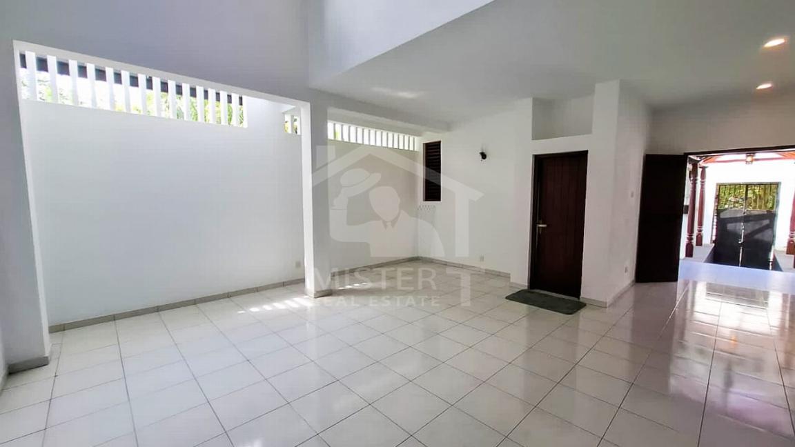 House for Sale in Thalawathugoda- image 2
