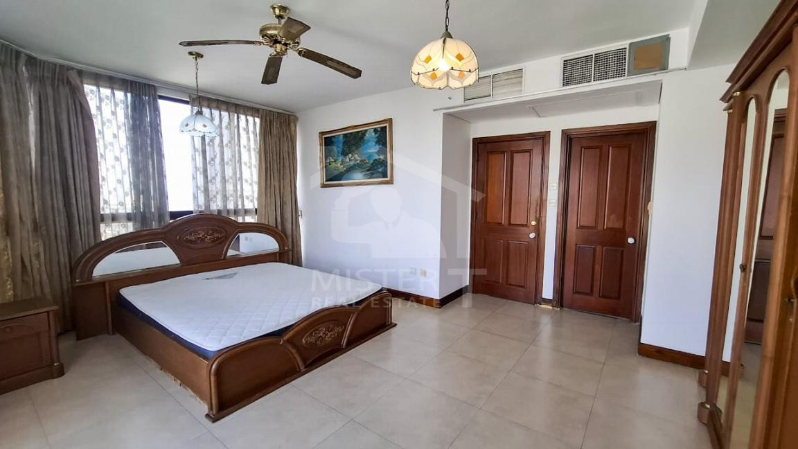 Apartment for Sale in Crescat Residencies- image 2