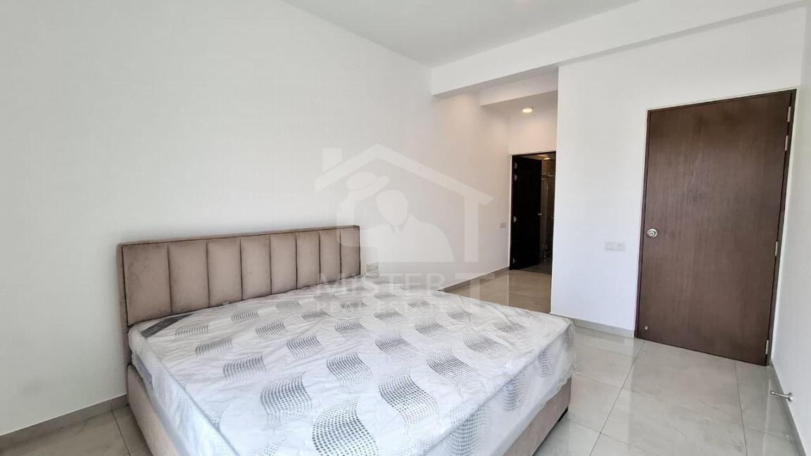 Garden Space Apartment for Sale at Iconic Galaxy- image 2