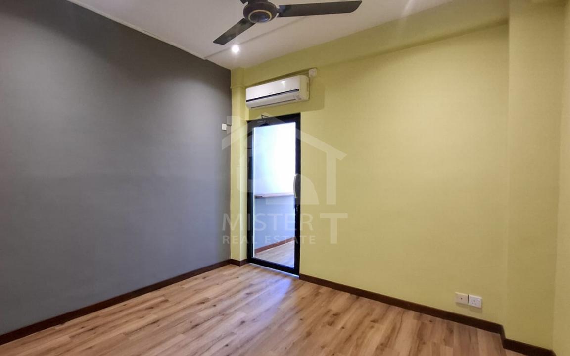 Apartment for Sale at Palmyrah Court, Colombo 03- image 2