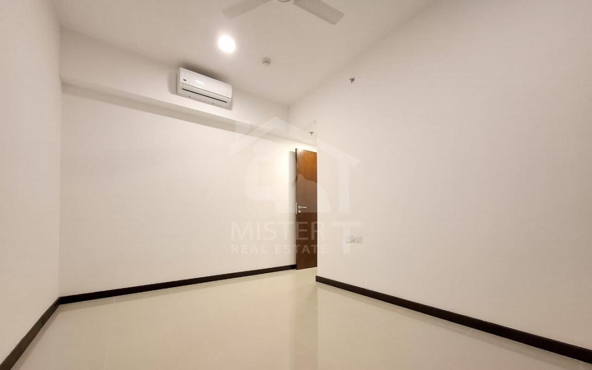 Apartment for Sale at Tri-Zen, Colombo 02- image 2