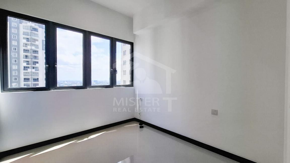 Apartment for Sale at Tri-Zen, Colombo 02- image 3