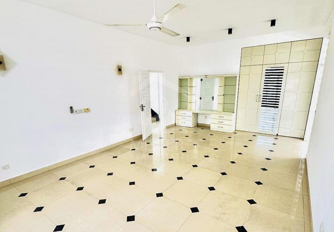 House for Sale in Battaramulla- image 3
