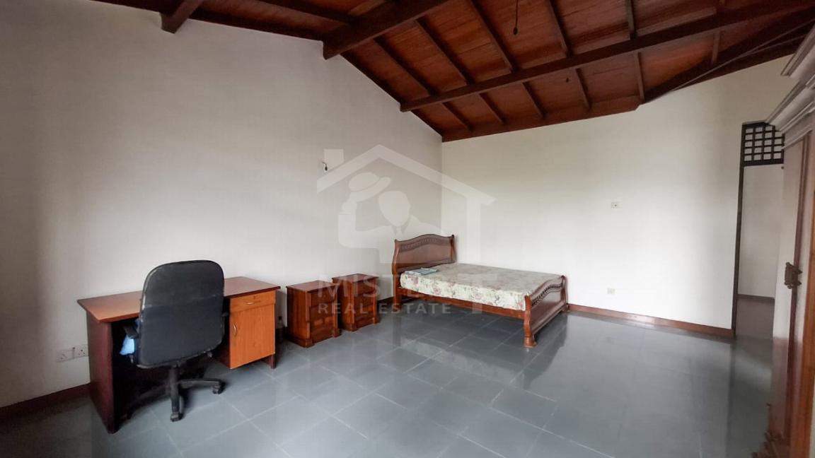 House for Sale in Nugegoda- image 3