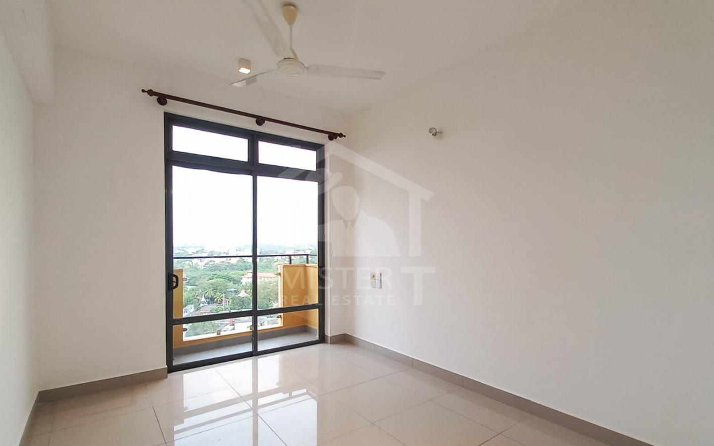 Apartment for Sale at The Heights, Colombo 05 - image 3