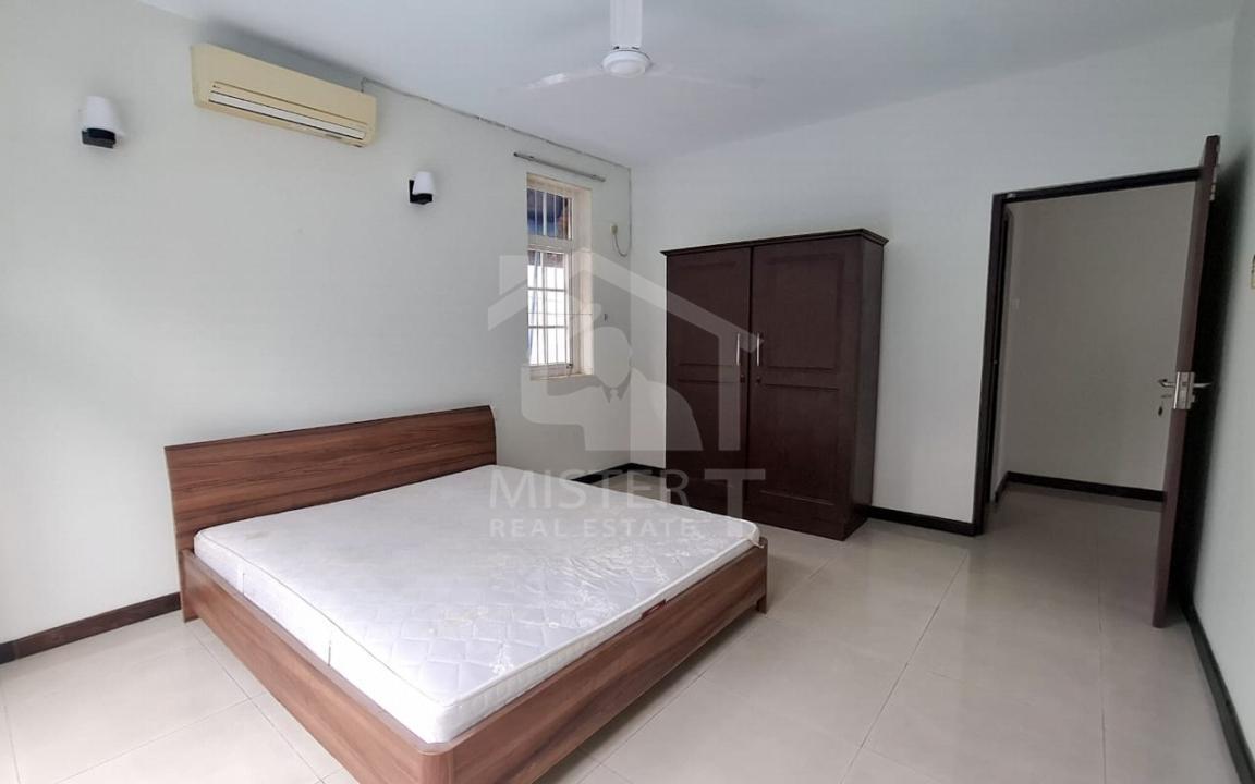 House for Sale in Colombo 05- image 3