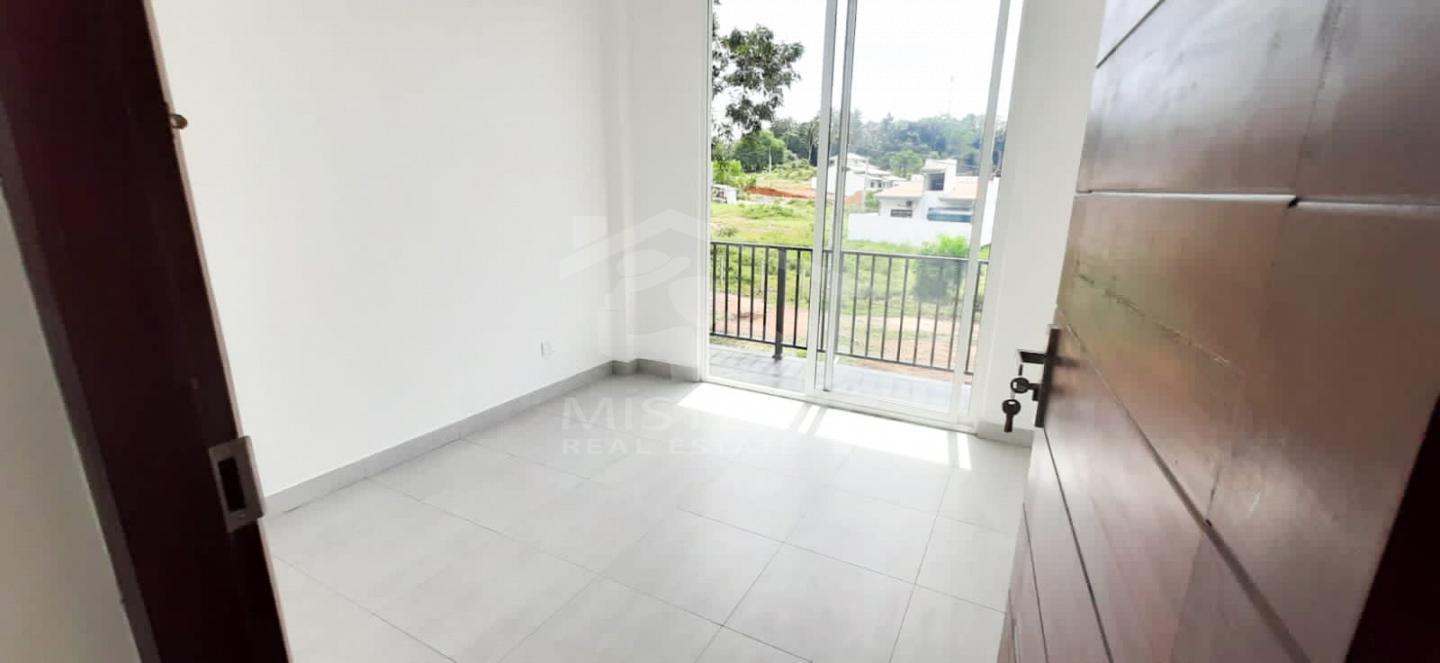 House for Sale in Athurugiriya- image 4