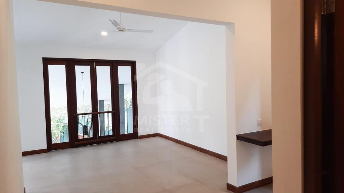 House for Sale in Piliyandala- image 4