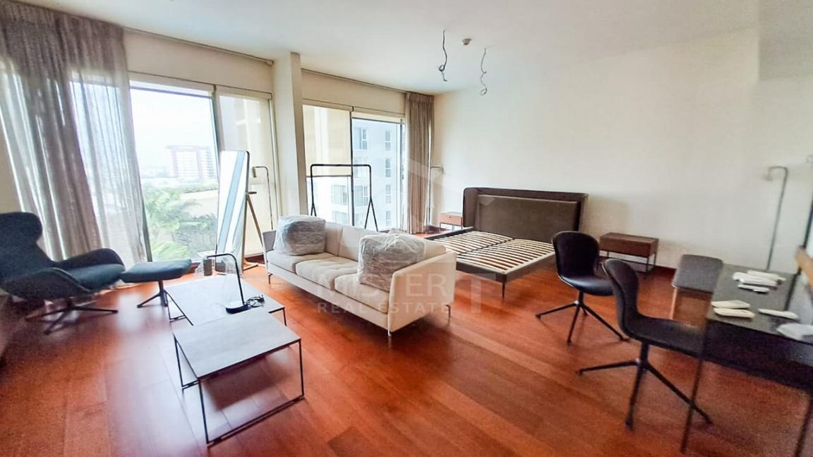 Apartment for Sale at The Residences, Colombo 02- image 4