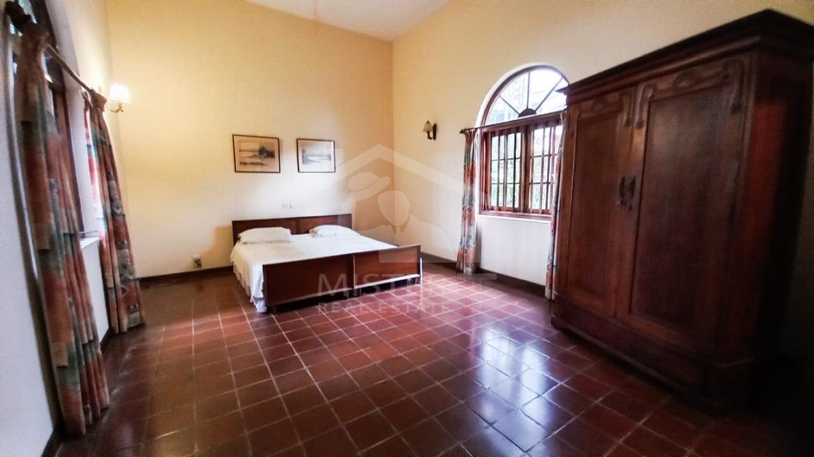Colonial Style House for Sale in Pita Kotte - image 4