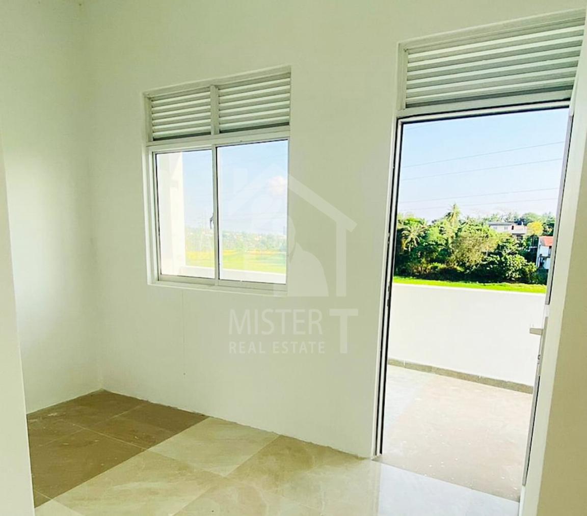 Apartment Building for Sale in Weliwita, Kaduwela- image 4