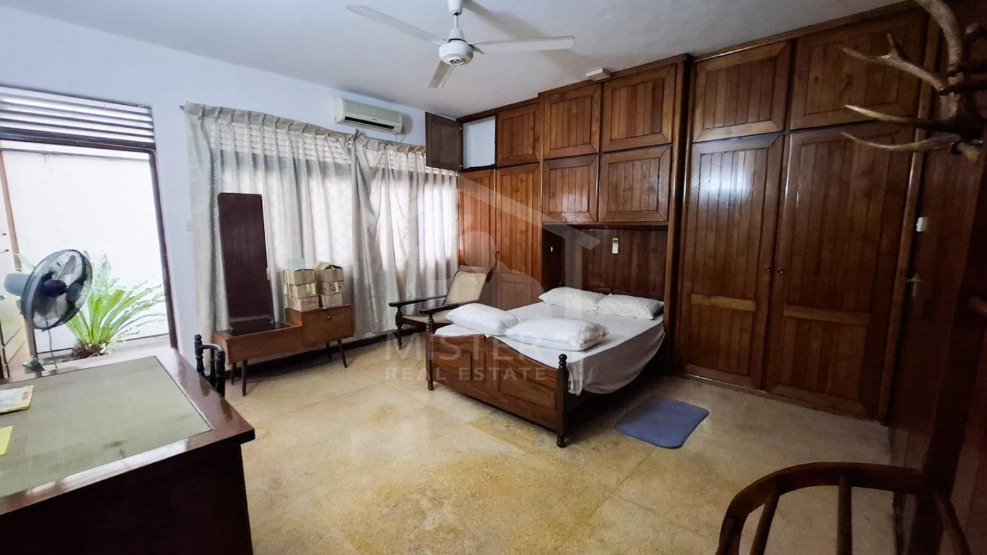 House for Sale in Colombo 06 - image 4