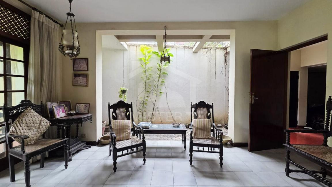 House for Sale in Colombo 06- image 4