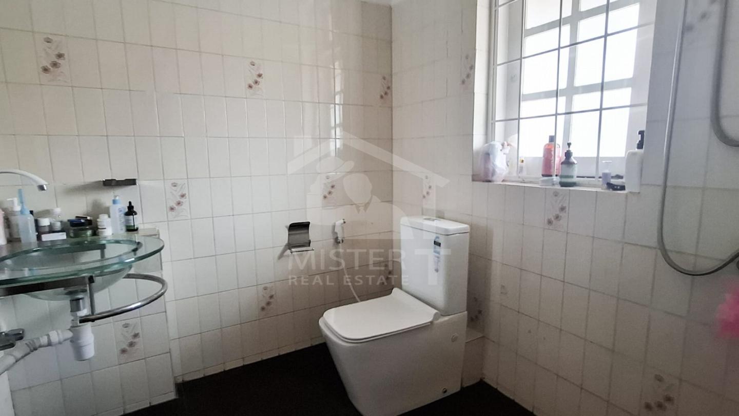 House for Sale in Colombo 08- image 4