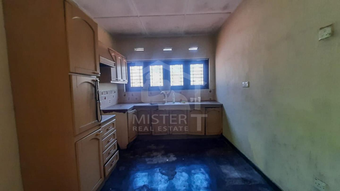 House for Sale in Colombo 06- image 5