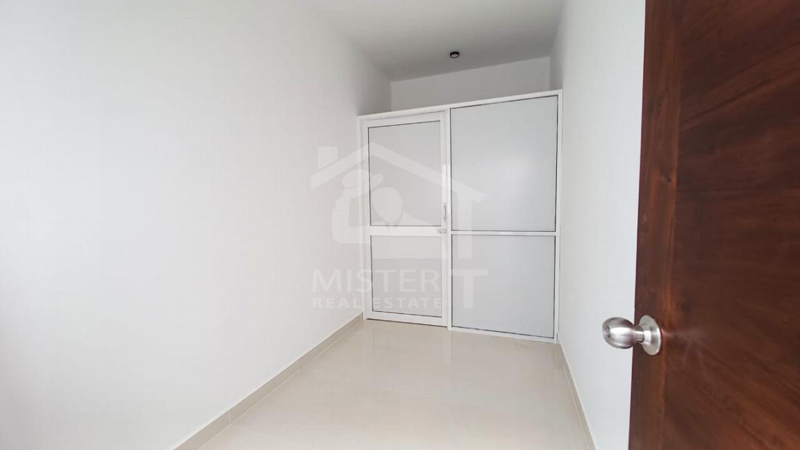 Luxury House for Sale in Nugegoda- image 5