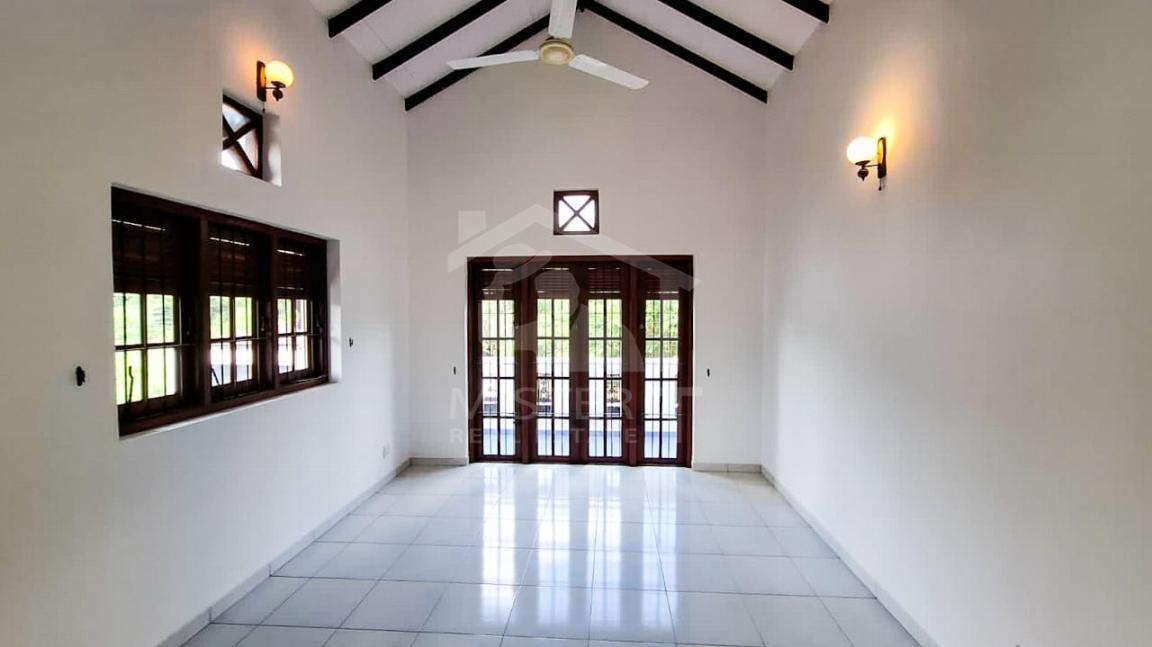 House for Sale in Thalawathugoda- image 5