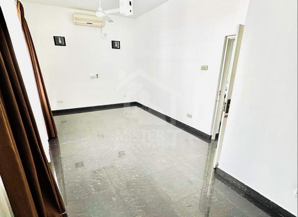 House for Sale in Battaramulla- image 5