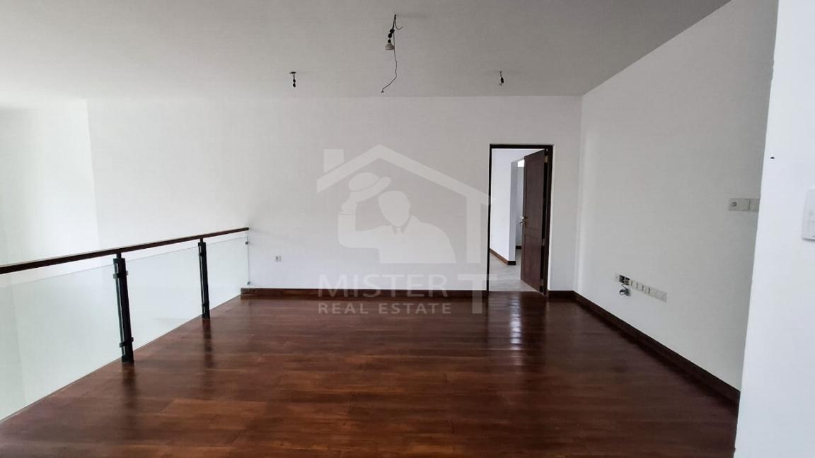 House for Sale in Makola- image 5