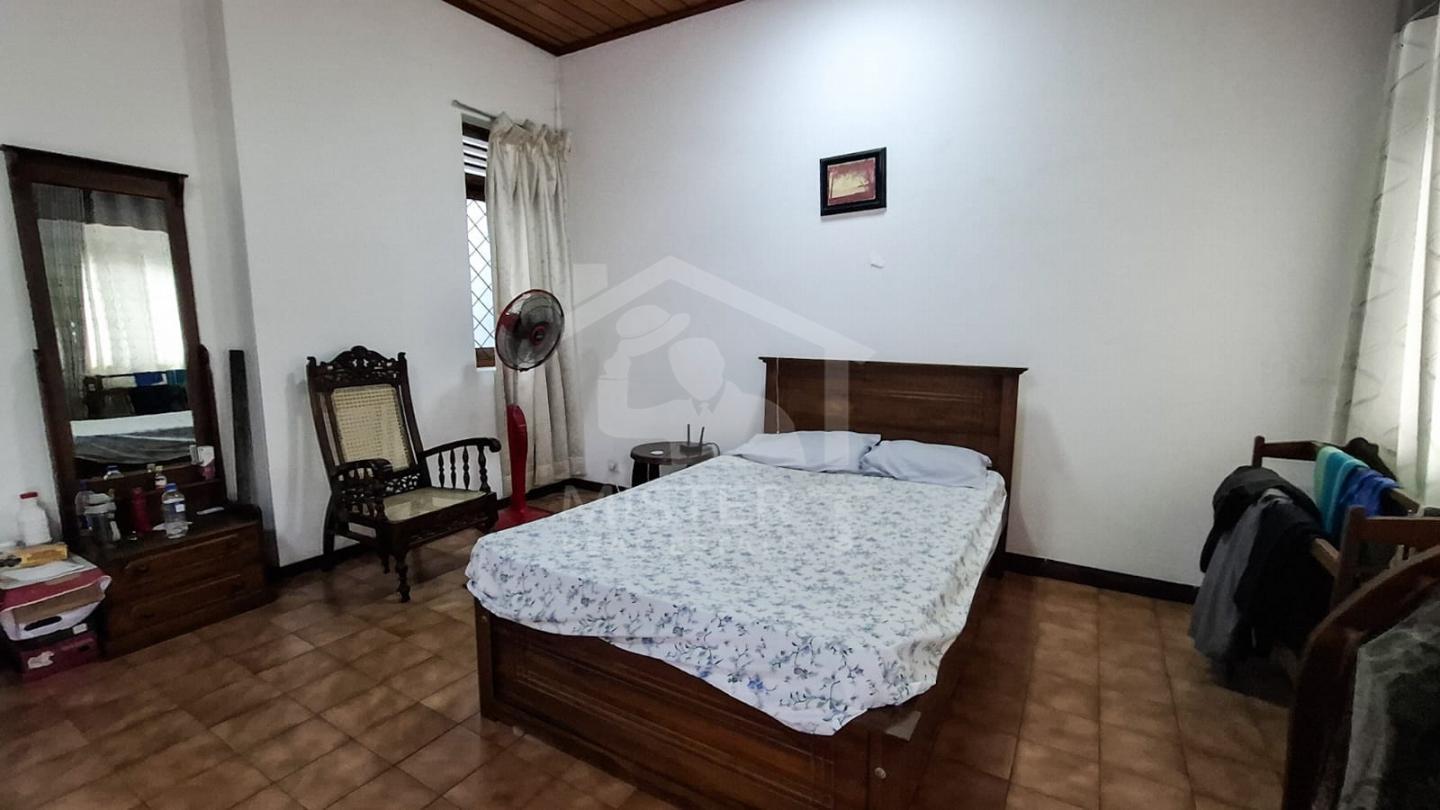 House for Sale in Colombo 06 - image 5