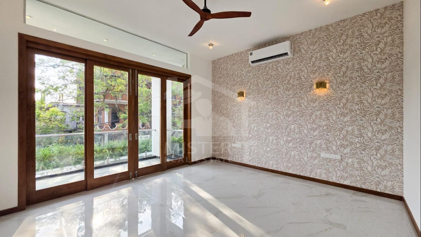 Luxury House for Sale in Rajagiriya- image 5