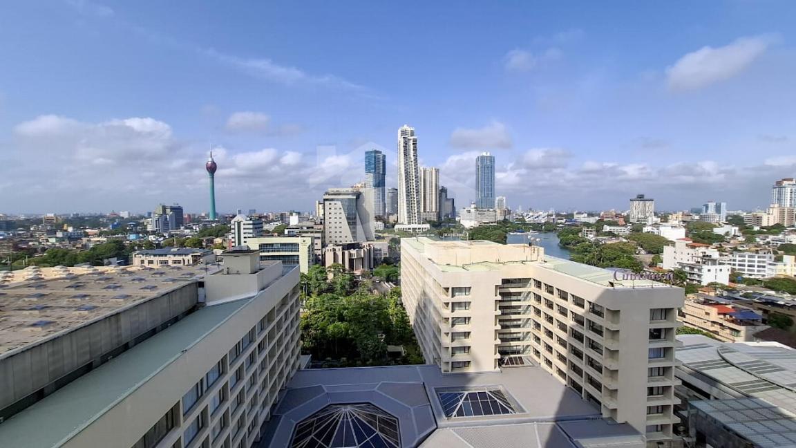 Apartment for Sale in Crescat Residencies- image 5