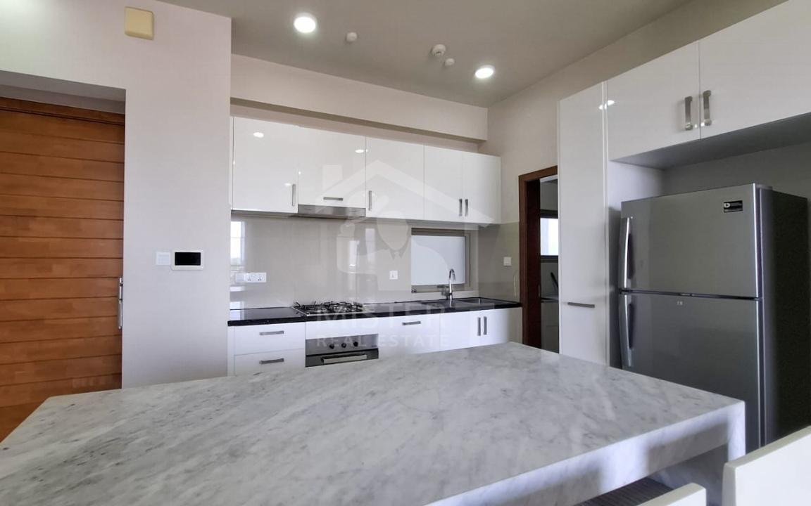 Apartment for Sale at King