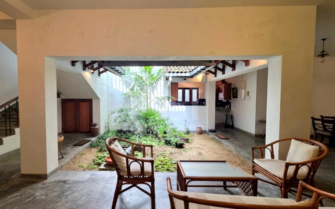 House for Sale in Colombo 06- image 5