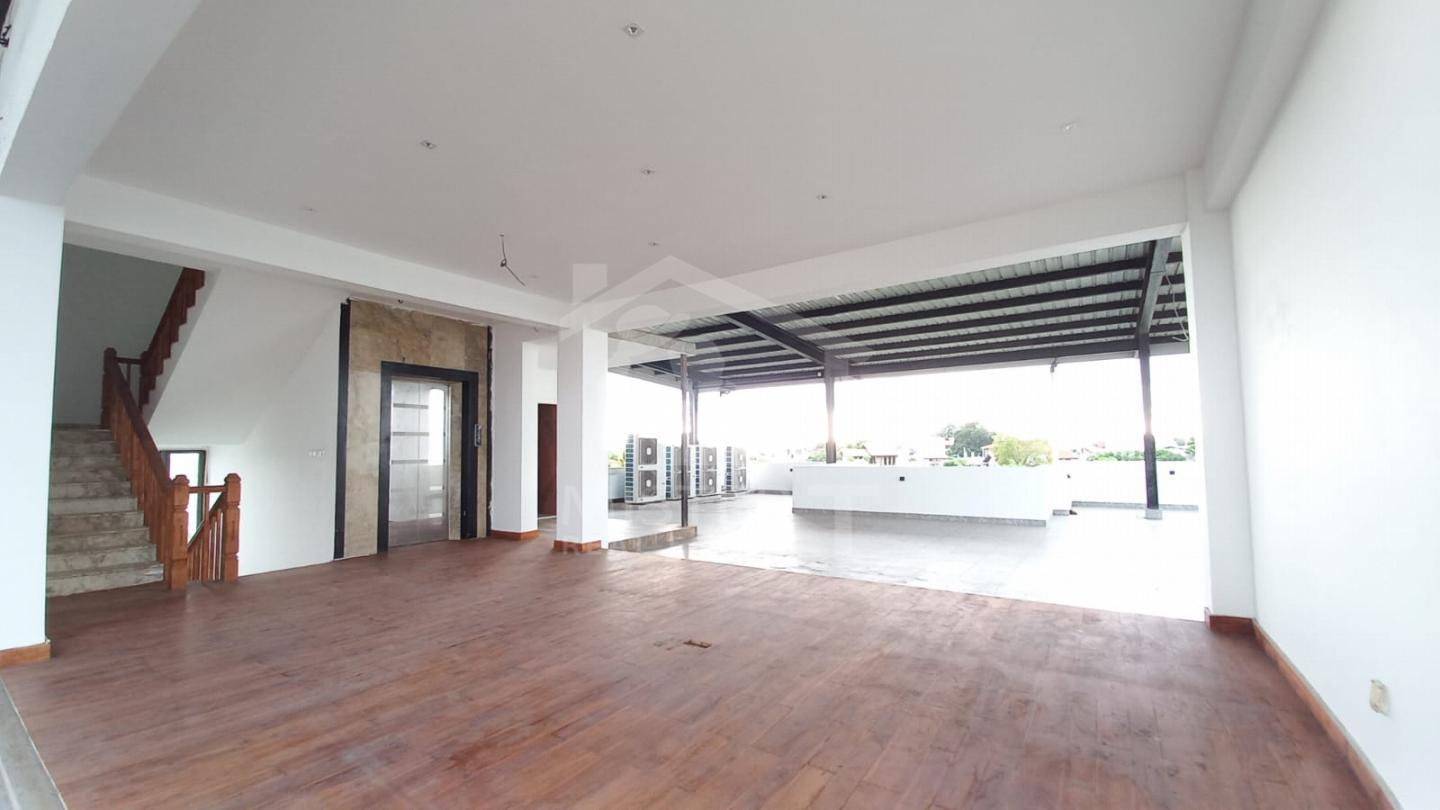 Luxury House for Sale in Nugegoda- image 6