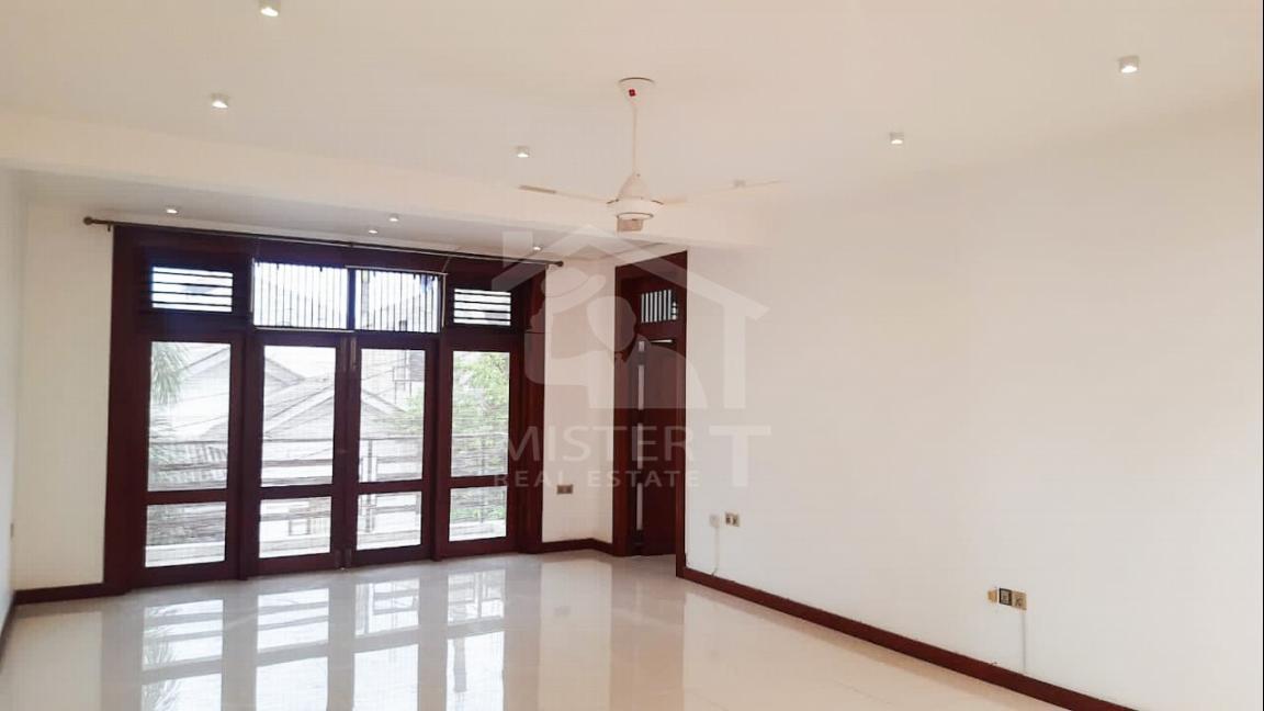 House for Sale in Nugegoda- image 6