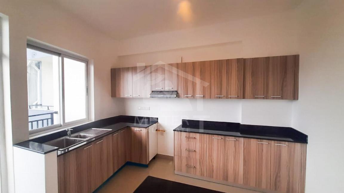 Apartment for Sale at Barrington Tower, Dehiwala - image 6