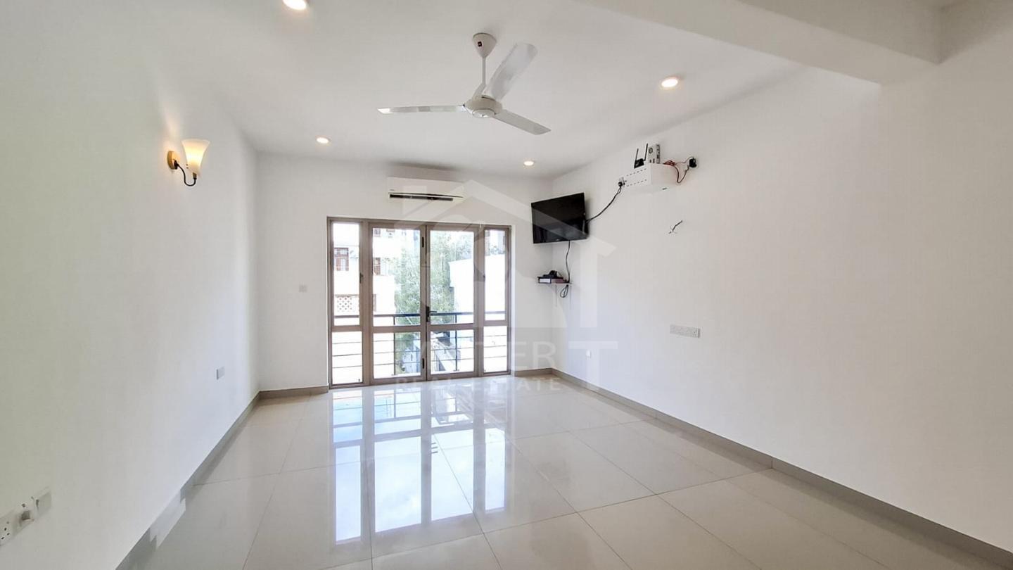 Apartment Building for Sale in Colombo 03- image 6
