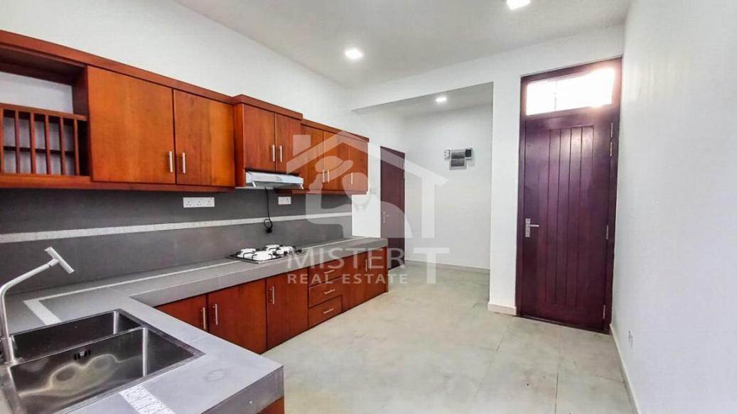 House for Sale in Kaduwela- image 6