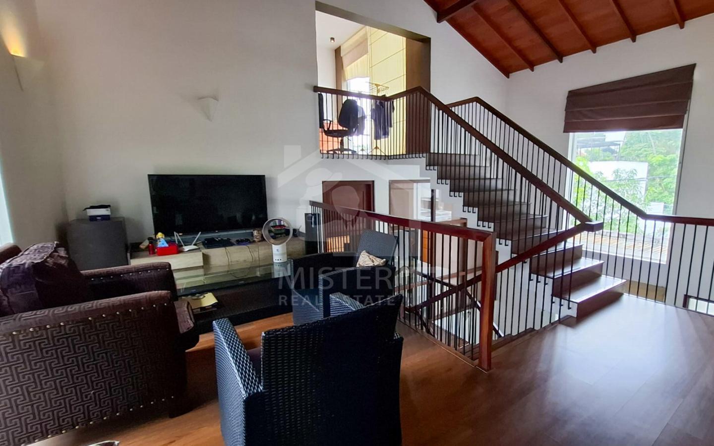 Luxury House for Sale in PitaKotte- image 6