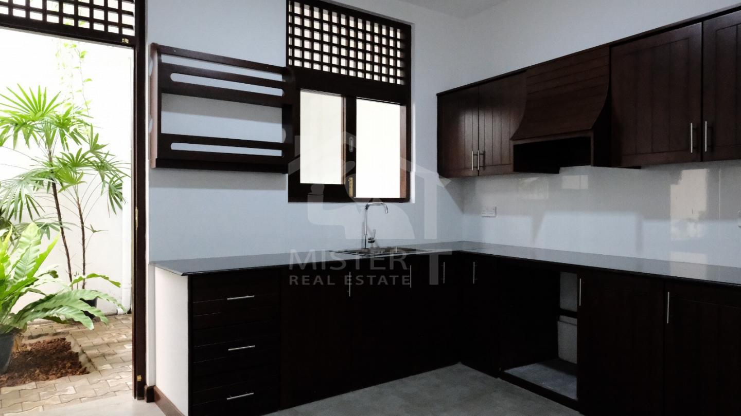 House for Sale in Thalawathugoda- image 7