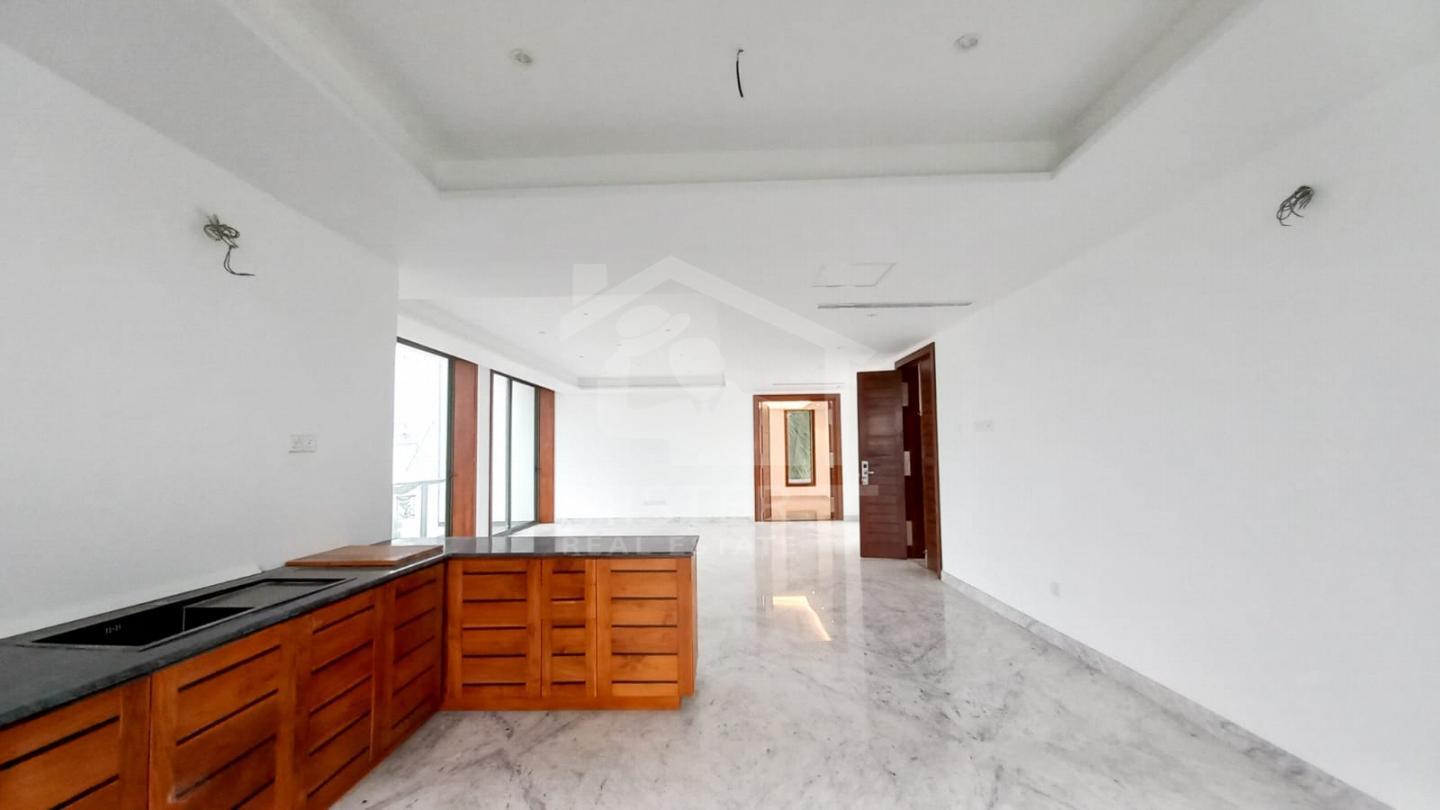 Luxury House for Sale in Nugegoda- image 7