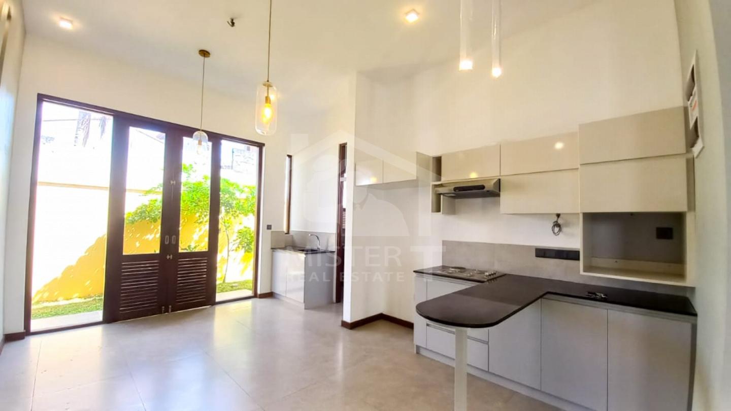 Luxury House for Sale in Battaramulla- image 7