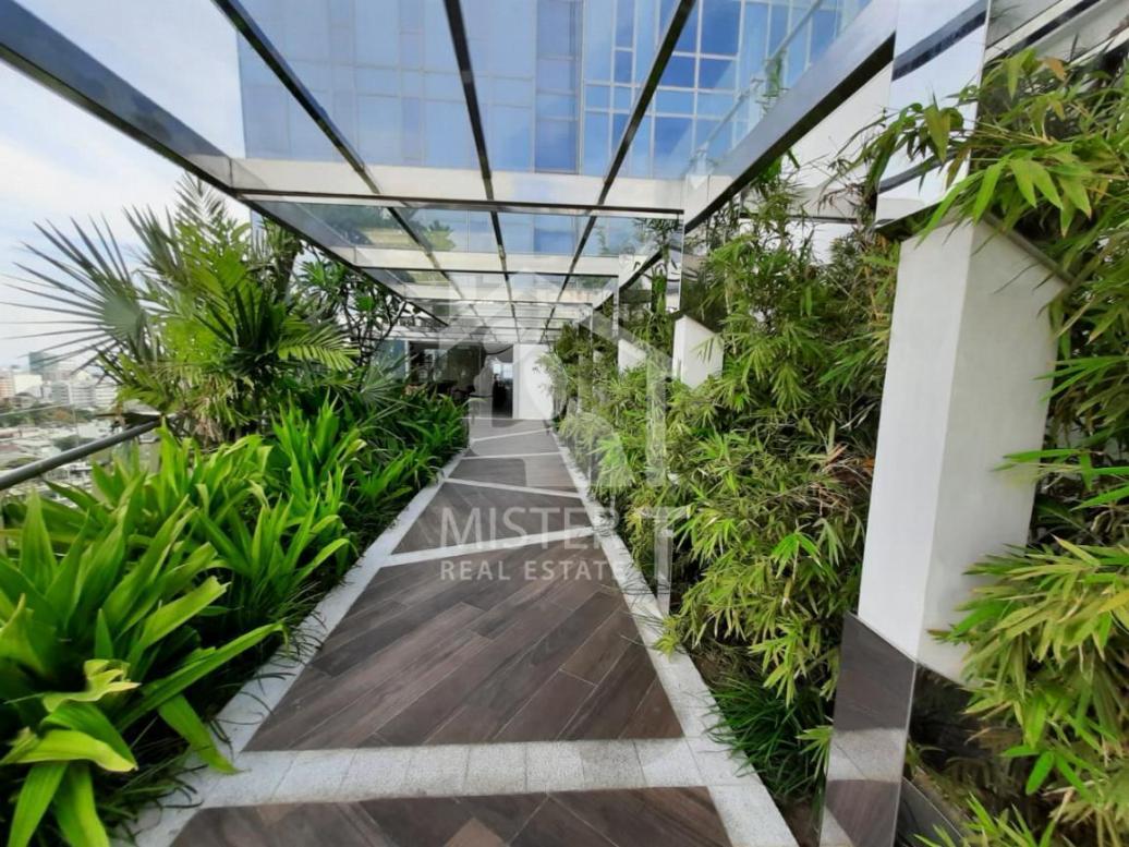 Apartment for Sale at Colombo City Centre- image 7